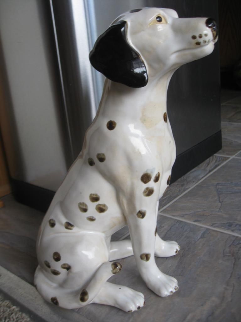 lost dog figurine