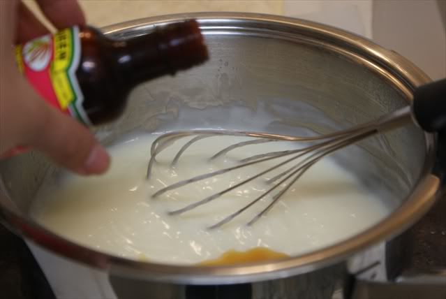 Stir one tablespoon of vanilla extract into the custard. Very thoroughly.