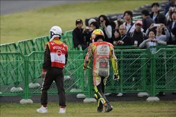 Valentino Rossi Crash MotoGP Motegi 2011