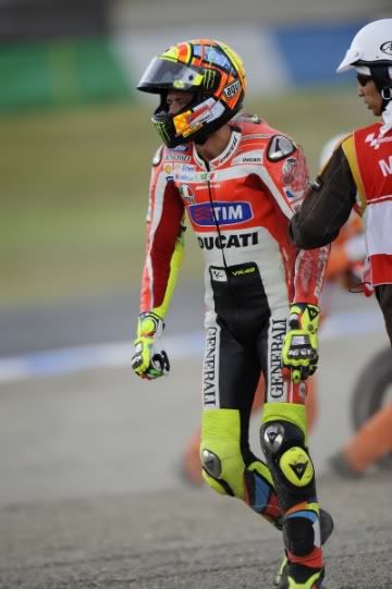 Valentino Rossi Crash MotoGP Motegi 2011