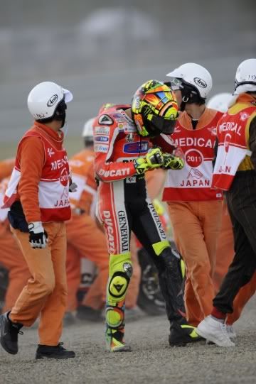 Valentino Rossi Crash MotoGP Motegi 2011