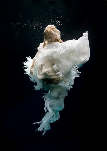 zena holloway,underwater
