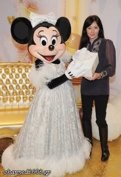http://i1015.photobucket.com/albums/af279/SacyLyssPhoebe/normal_shannen_g01_e_hq_05-1.jpg?t=1257683040