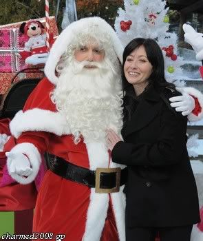 http://i1015.photobucket.com/albums/af279/SacyLyssPhoebe/normal_shannen_g02_d_hq_05-1.jpg?t=1257683041