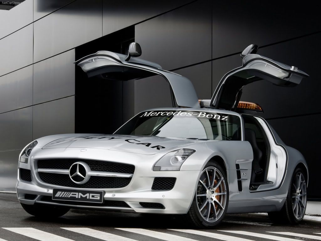 Mercedes-Benz-SLS_AMG_F1_Safety_-1.jpg
